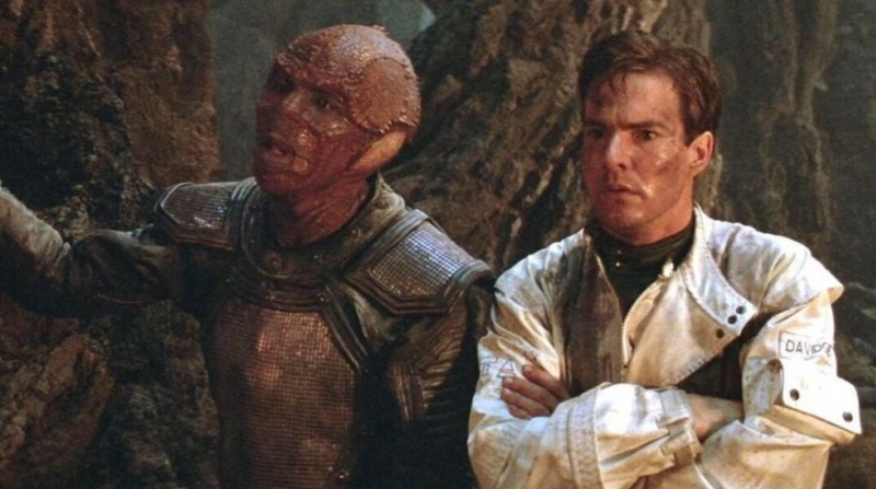 Dennis Quaid and Louis Gossett Jr. in Enemy Mine.